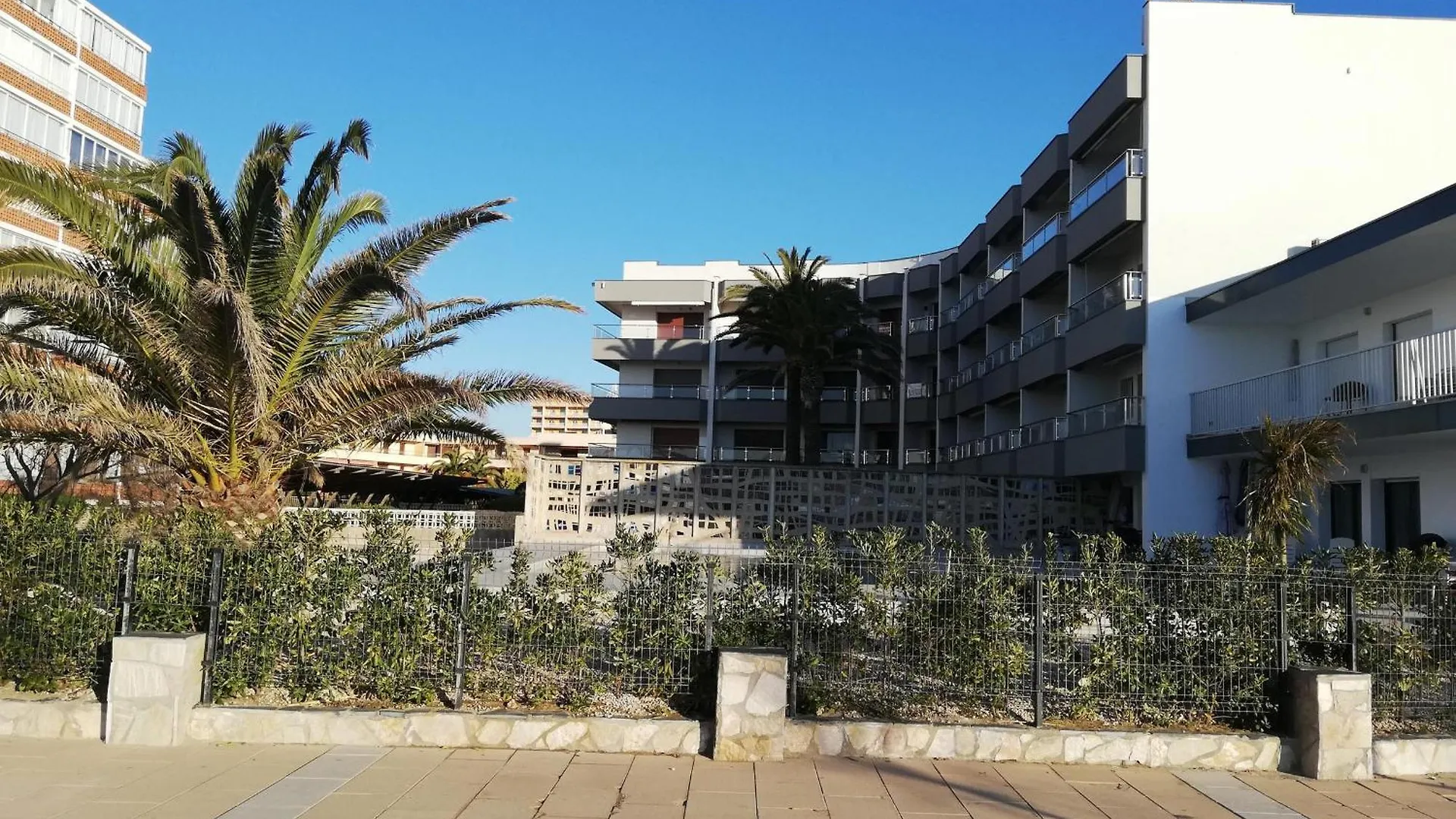 アパート 3170 Hort De Mar E 341, Vista Inmejorable, En 1ª Linea De Mar Y Frente A La Playa Mas Espaciosa De Roses. Edificio Tranquilo. A.A. Parking. - Es-258-4 スペイン