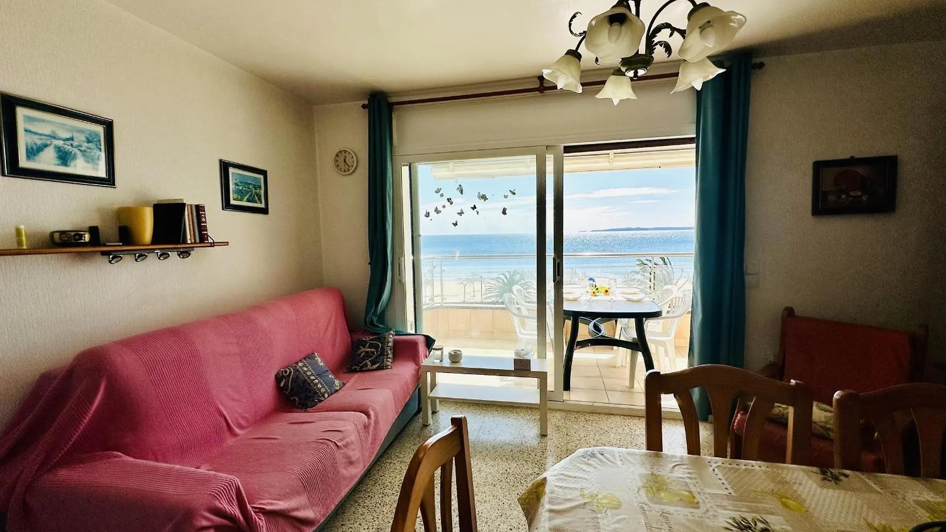 Apartment 3170 Hort De Mar E 341, Vista Inmejorable, En 1ª Linea De Mar Y Frente A La Playa Mas Espaciosa De Roses. Edificio Tranquilo. A.A. Parking. - Es-258-4