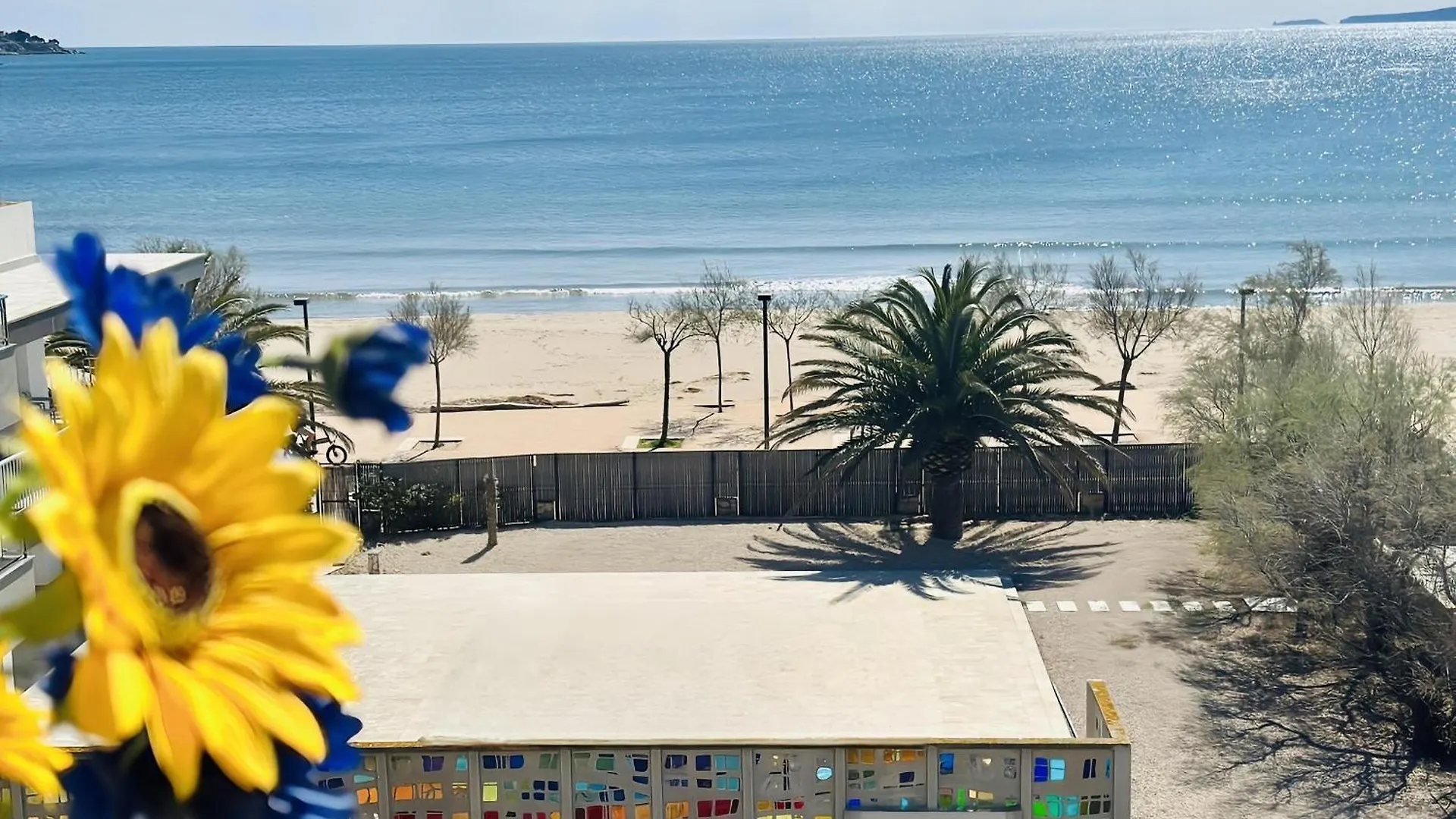 Apartment 3170 Hort De Mar E 341, Vista Inmejorable, En 1ª Linea De Mar Y Frente A La Playa Mas Espaciosa De Roses. Edificio Tranquilo. A.A. Parking. - Es-258-4